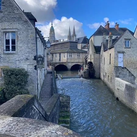 Cosy Getaway In Historic Bayeux Apartment Exterior photo