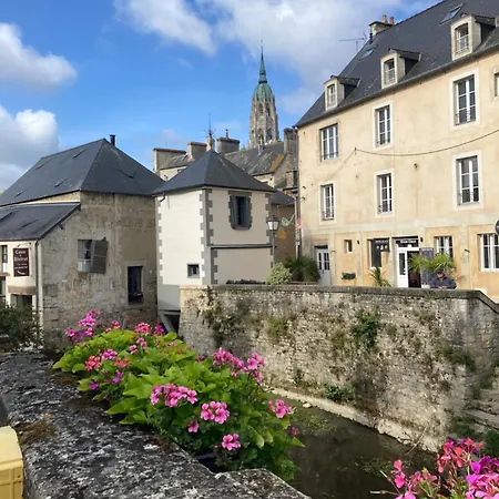 Cosy Getaway In Historic Bayeux Apartment Exterior photo