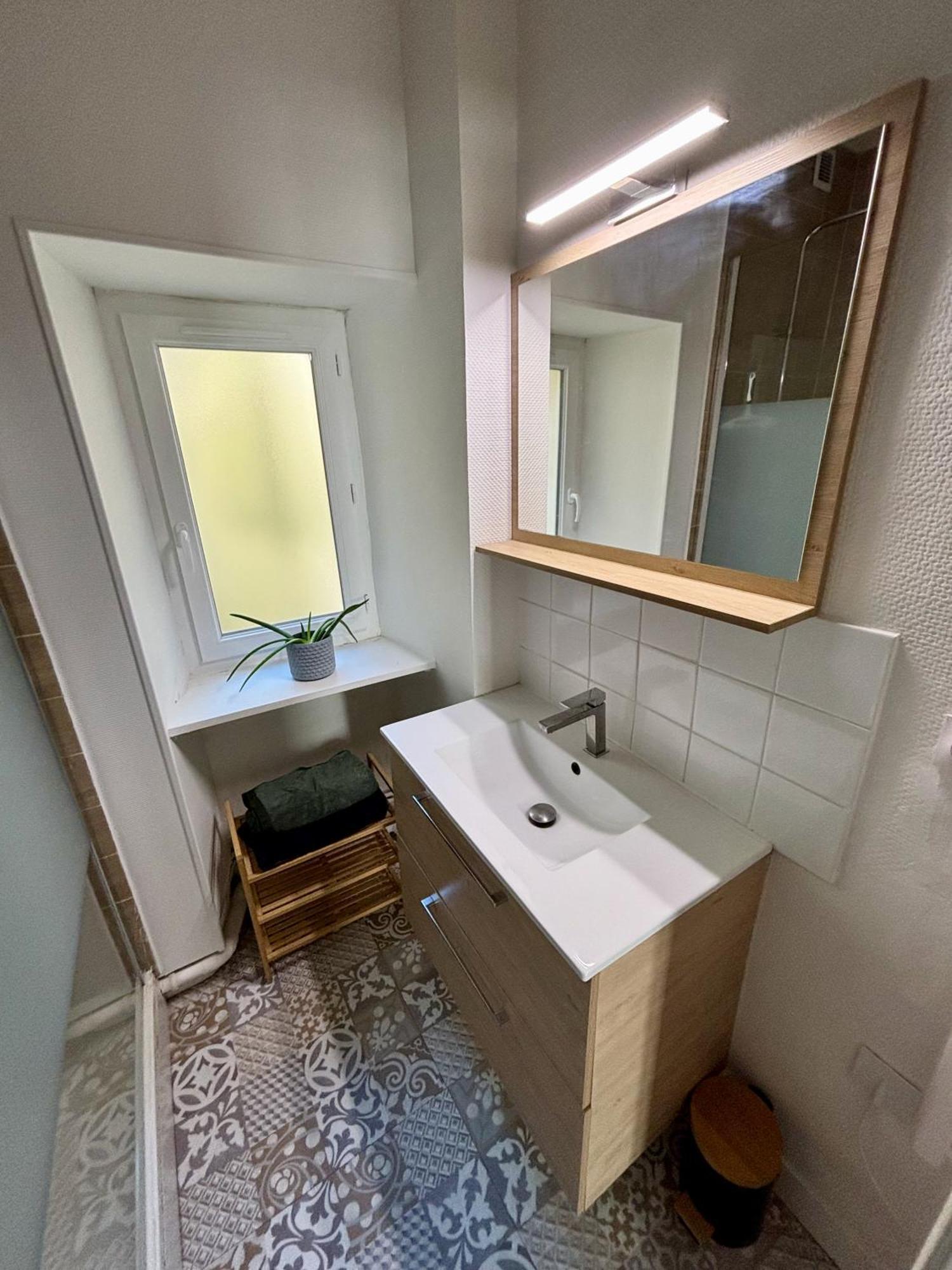 Cosy Getaway In Historic Apartment Bayeux